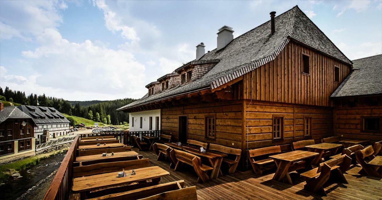 Pivovar Lyer Modrava Luaran gambar